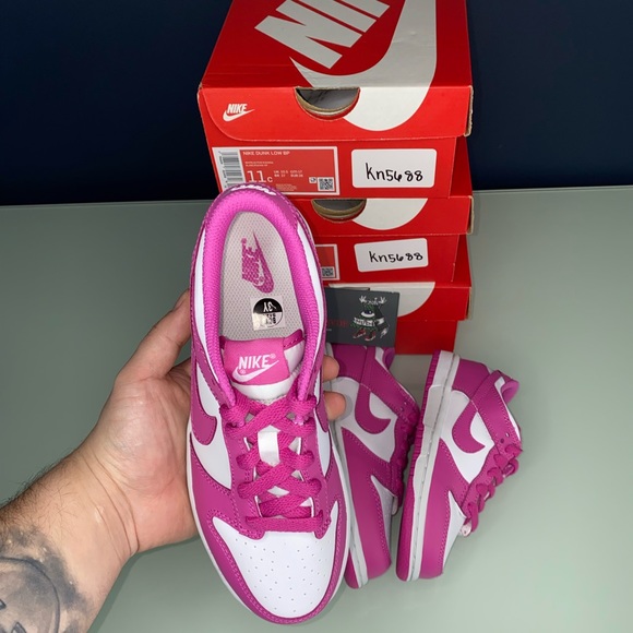 Dunk Low “Active Fuchsia” - Picture 3 of 3